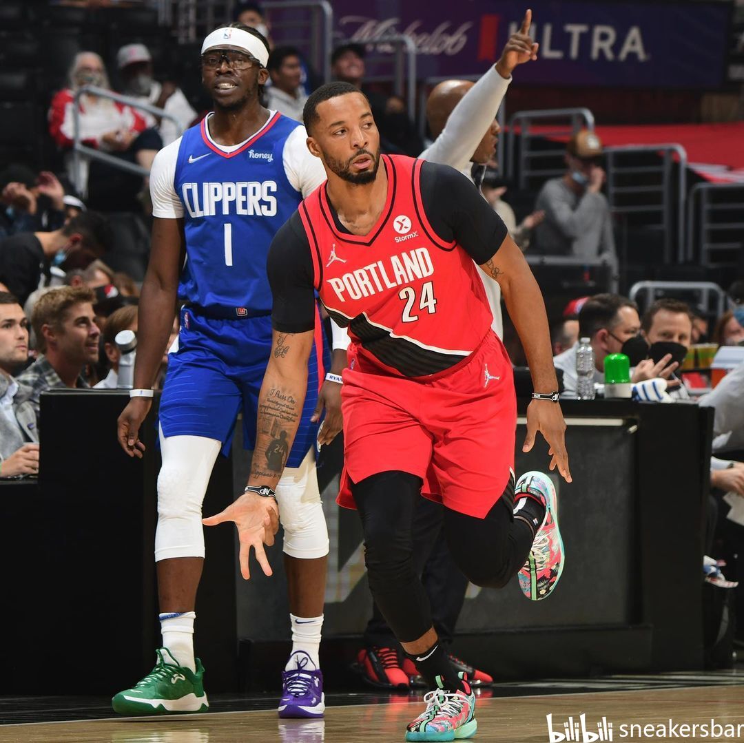 一个少不了 一个少不了