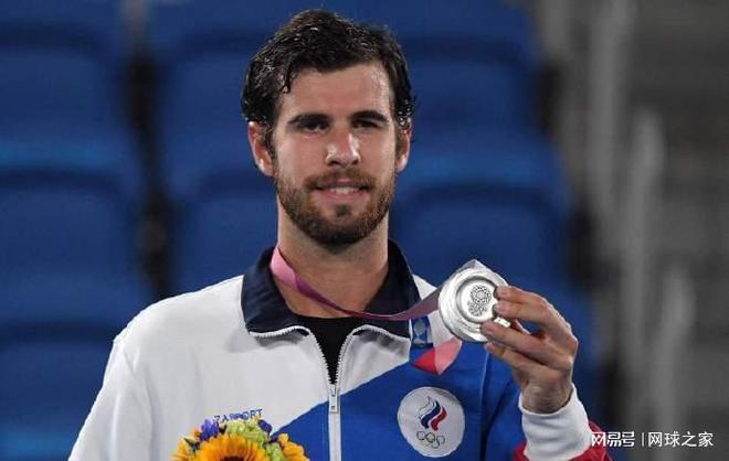 了一位明星 了一位明星