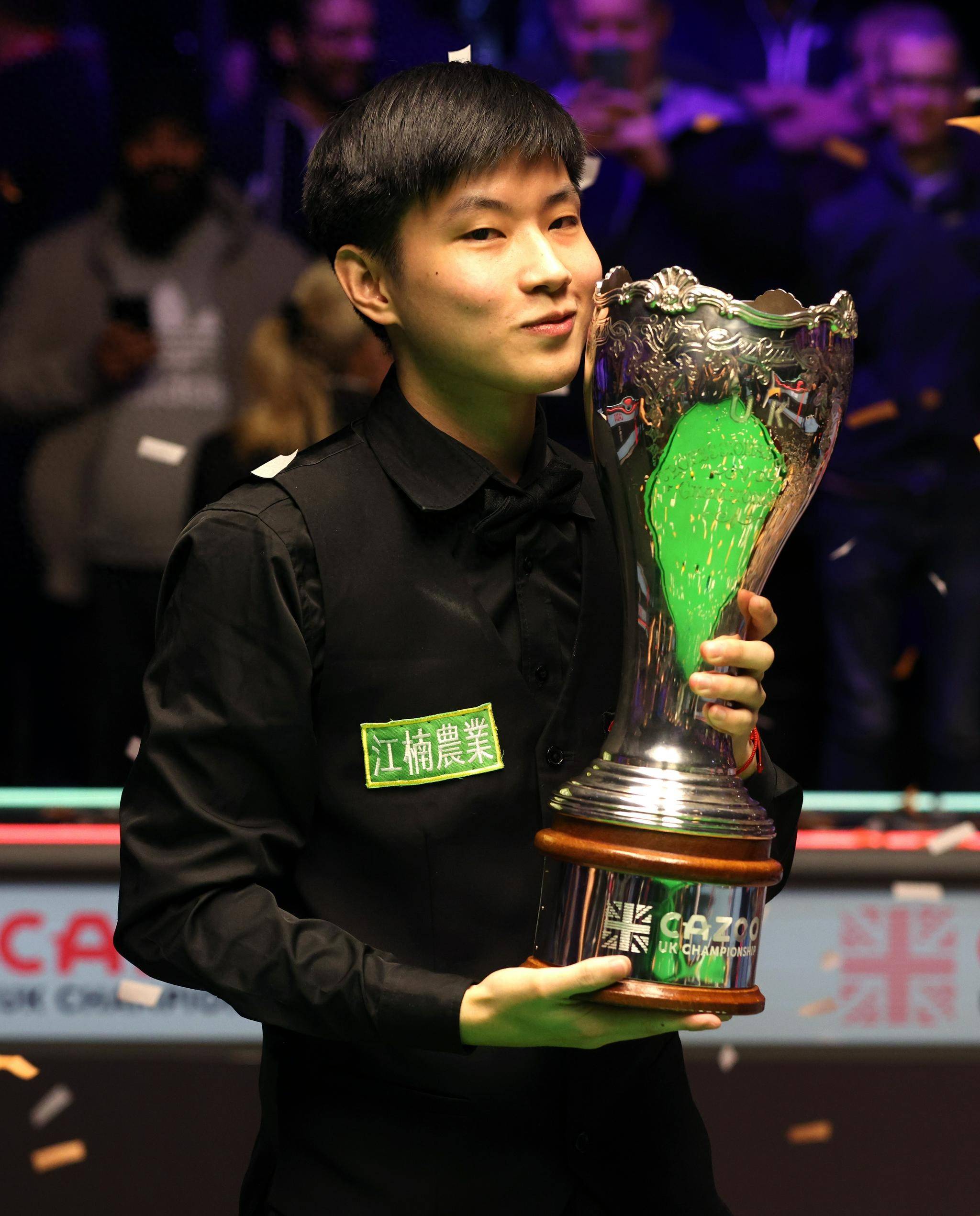 乓球队在梯 乓球队在梯